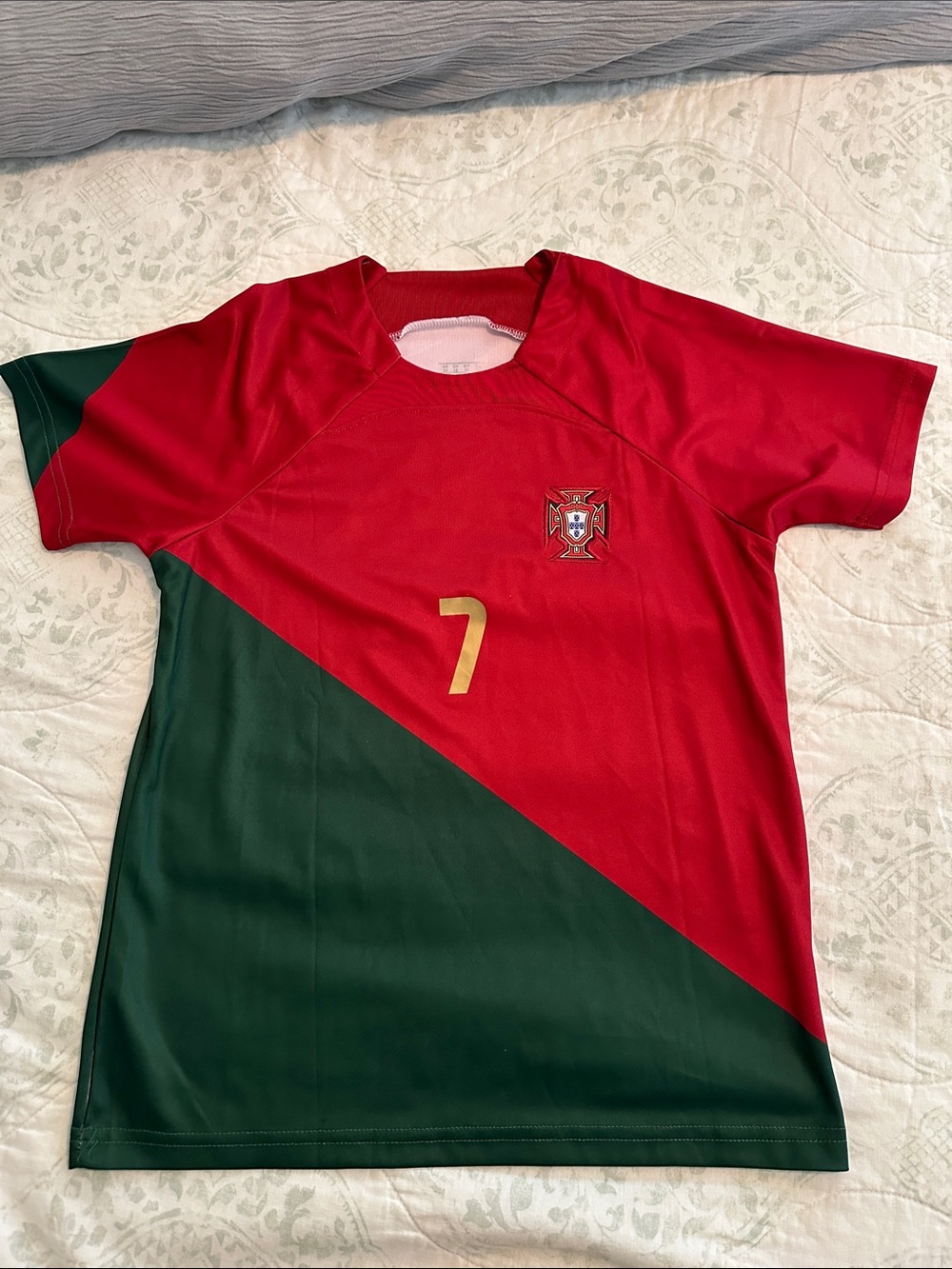 Kids Red & Green Ronaldo Soccer Jersey with Number 7